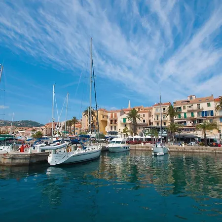 Zum Stoerrischen Esel Holiday park Calvi (Corsica)