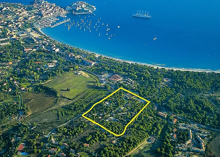 Prázdninový areál Zum Stoerrischen Esel Calvi (Corsica)